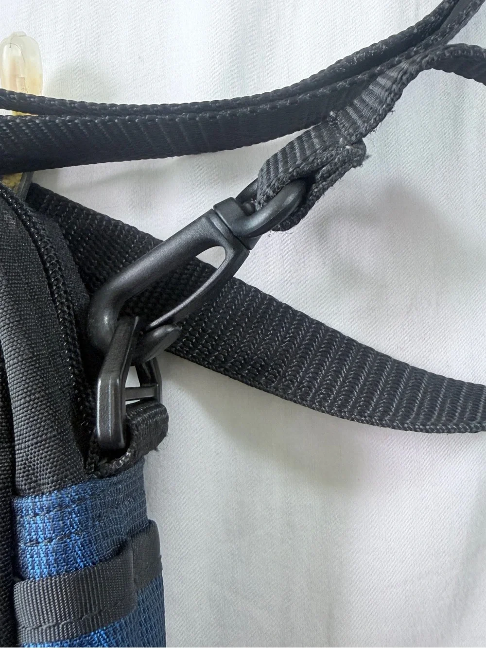 Timberland Blue Black Yellow Solid Crossbody Bag Adjustable Strap Zip Closure